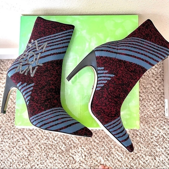 NWT Sam Edelman Fenya Embroidered logo sock booties heels womens size 5 - Picture 5 of 11